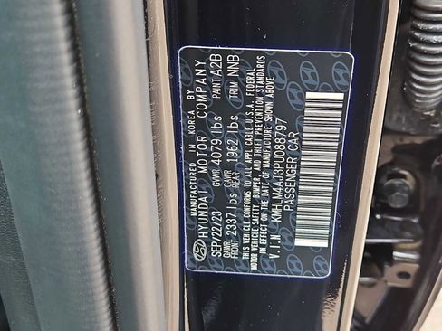 Used 2023 Hyundai Elantra Blue FWD image 34