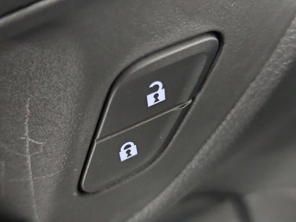 New 2026 Buick Envista Sport Touring w/ Convenience I Package FWD image 32
