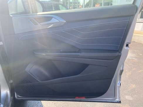 New 2025 Volkswagen Taos SEL image 40