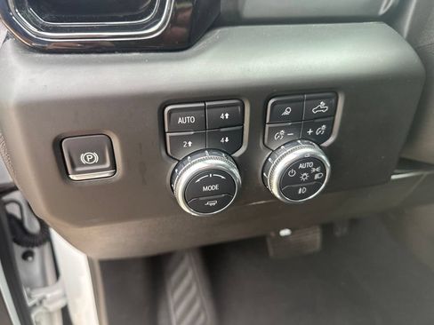 Used 2025 GMC Sierra 1500 AT4 AWD/4WD image 12