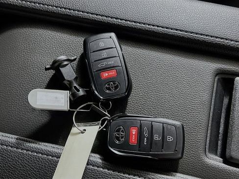 New 2026 Toyota Grand Highlander XLE image 33