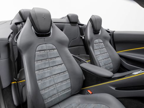 Certified 2025 Ferrari Roma Spider image 28