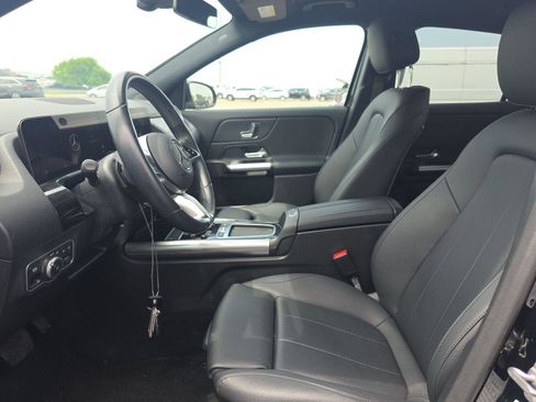 Used 2025 Mercedes-Benz GLA 250 image 2