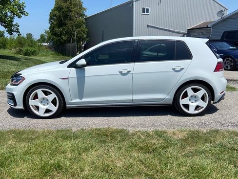Used 2018 Volkswagen GTI SE FWD image 2