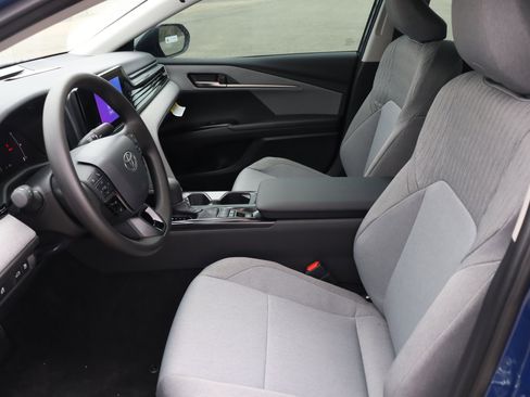 New 2026 Toyota Camry LE FWD image 22