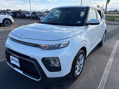Used 2022 Kia Soul LX FWD image 1