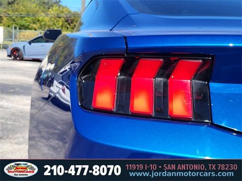 Used 2024 Ford Mustang ECOBOOST image 9