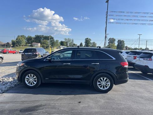 Used 2016 Kia Sorento AWD w/ LX Convenience Package image 1