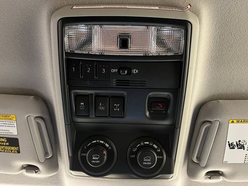 Used 2021 Toyota 4Runner TRD Off-Road Premium AWD/4WD image 9