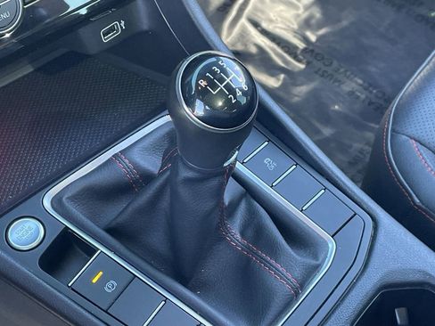 Used 2019 Volkswagen Jetta GLI image 28