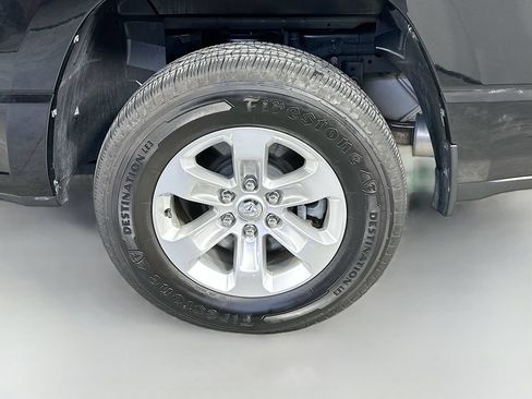 Used 2023 RAM 1500 Laramie AWD/4WD image 34