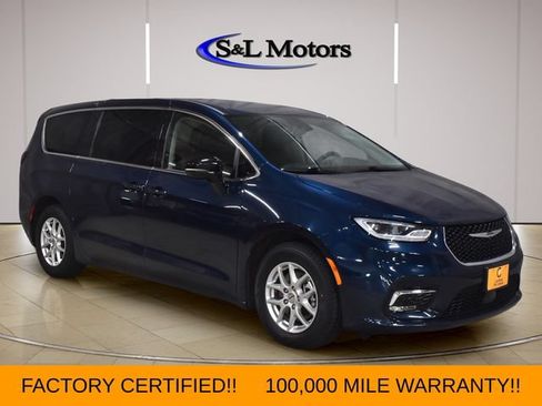Certified 2024 Chrysler Pacifica Touring-L FWD image 1