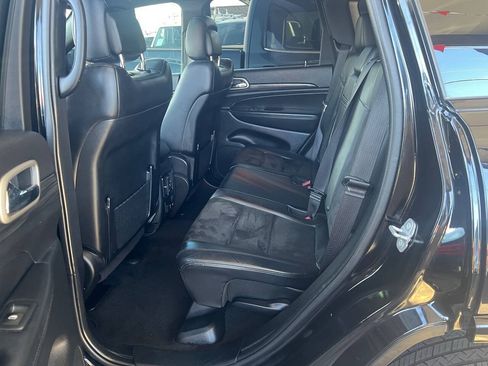 Used 2022 Jeep Grand Cherokee Laredo X AWD/4WD image 13