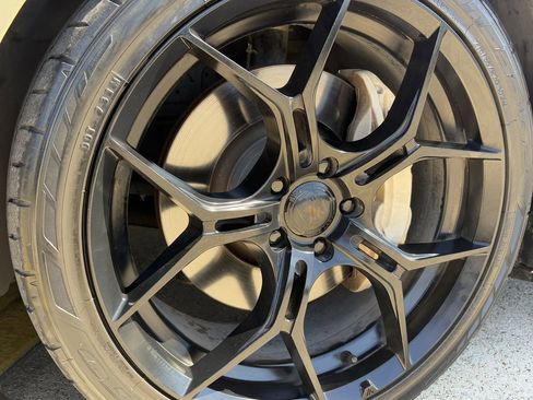 Used 2018 Ford Mustang GT Premium image 11