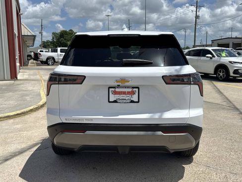 Used 2025 Chevrolet Equinox LT AWD/4WD image 6