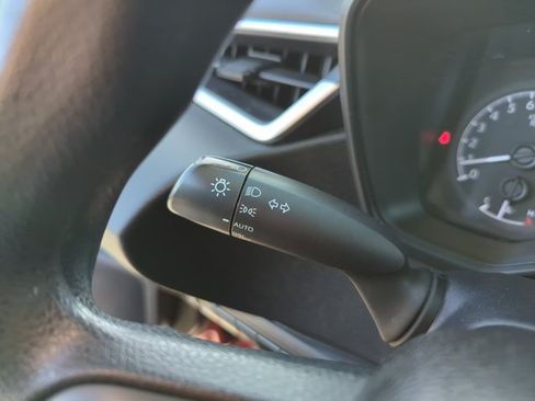 Used 2022 Toyota Corolla LE FWD image 18