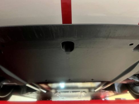 Used 2005 Ford GT RWD image 35