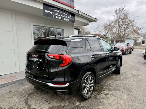 Used 2020 GMC Terrain Denali w/ Denali Premium Package image 11