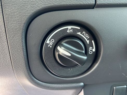 New 2026 Nissan Frontier SV w/ Tow Package image 25