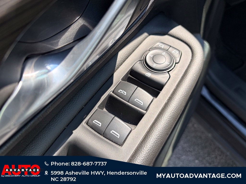Used 2024 GMC Terrain SLE AWD/4WD image 25