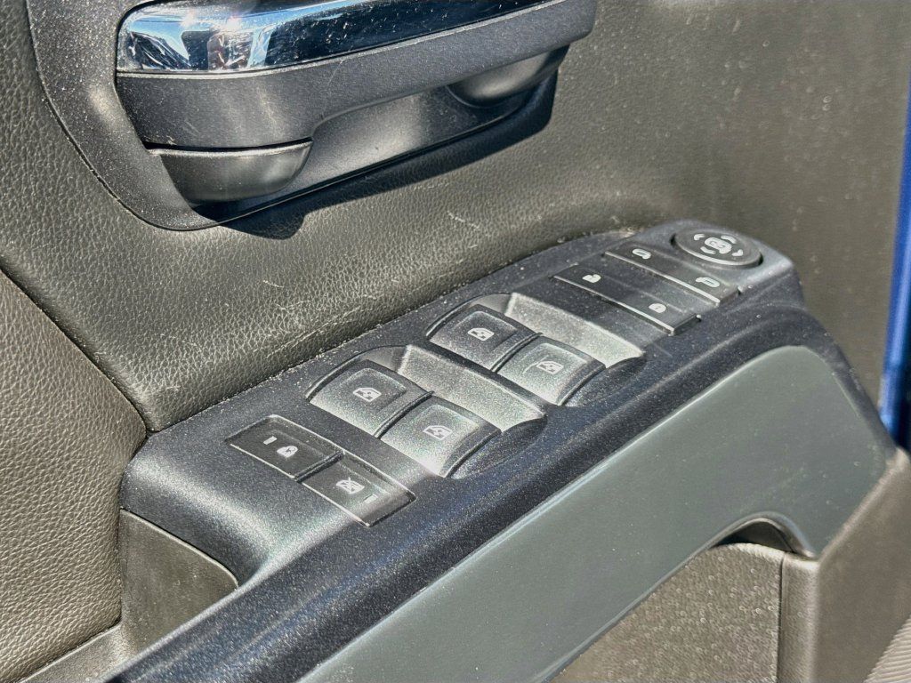 Used 2018 Chevrolet Silverado 2500 LT w/ Texas Edition AWD/4WD image 23