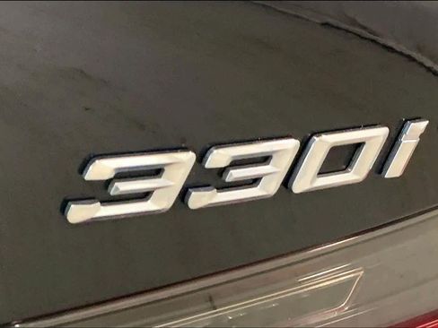 Used 2020 BMW 330i xDrive Sedan w/ Convenience Package image 9