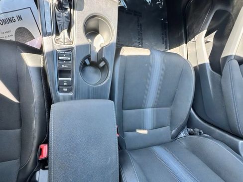 Used 2025 Honda Civic Sport image 11
