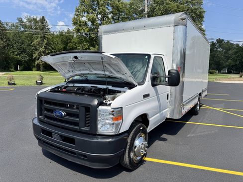 Used 2023 Ford E-350 and Econoline 350 Super Duty w/ Driver's Safety Package RWD image 20
