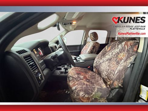 Used 2016 RAM 2500 Tradesman w/ Chrome Appearance Group AWD/4WD image 19
