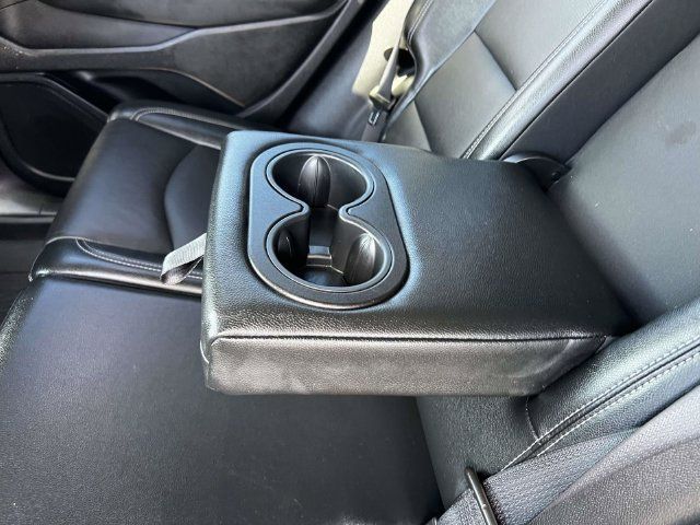 Used 2024 GMC Terrain SLT w/ LPO, Floor Liner Package AWD/4WD image 13