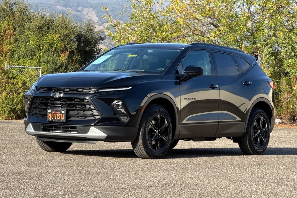 New 2026 Chevrolet Blazer LT w/ Midnight/Sport Edition FWD image 8