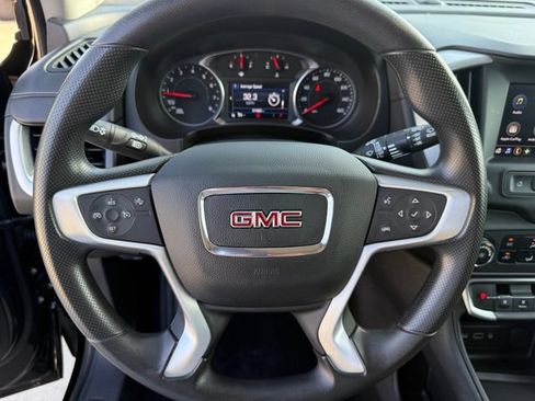 Used 2024 GMC Terrain SLE AWD/4WD image 13
