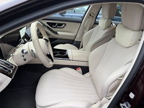 Used 2022 Mercedes-Benz S 500 4MATIC image 4