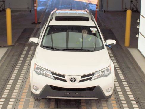 Used 2015 Toyota RAV4 Limited image 2