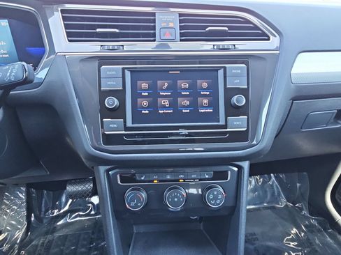 Used 2023 Volkswagen Tiguan S FWD image 19