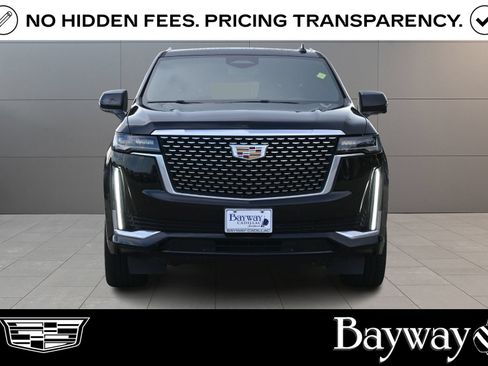 Used 2021 Cadillac Escalade Luxury AWD/4WD image 2