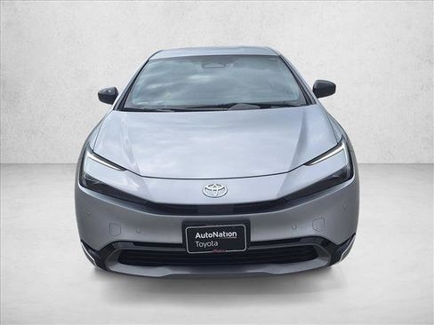 Certified 2023 Toyota Prius XLE FWD image 2