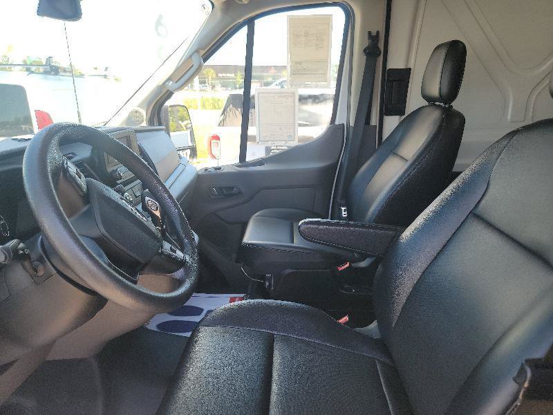Used 2024 Ford Transit 250 148 Medium Roof RWD image 7
