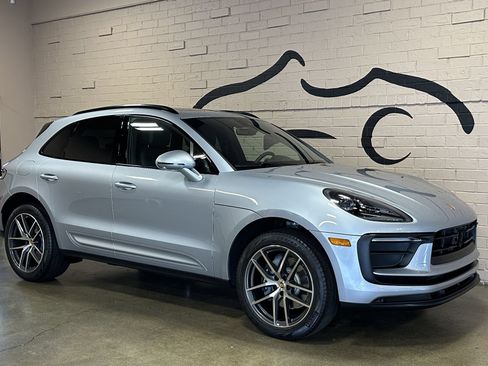 Used 2024 Porsche Macan Turbo AWD/4WD image 2