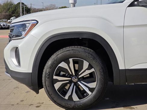 New 2026 Volkswagen Atlas SE FWD image 5