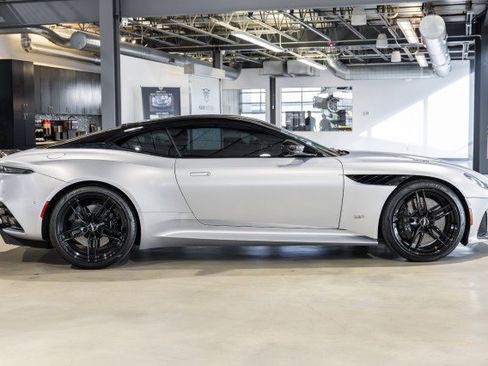 Used 2020 Aston Martin DBS Superleggera image 8