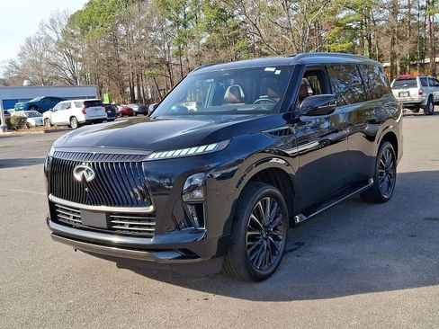 Used 2025 INFINITI QX80 Autograph image 3