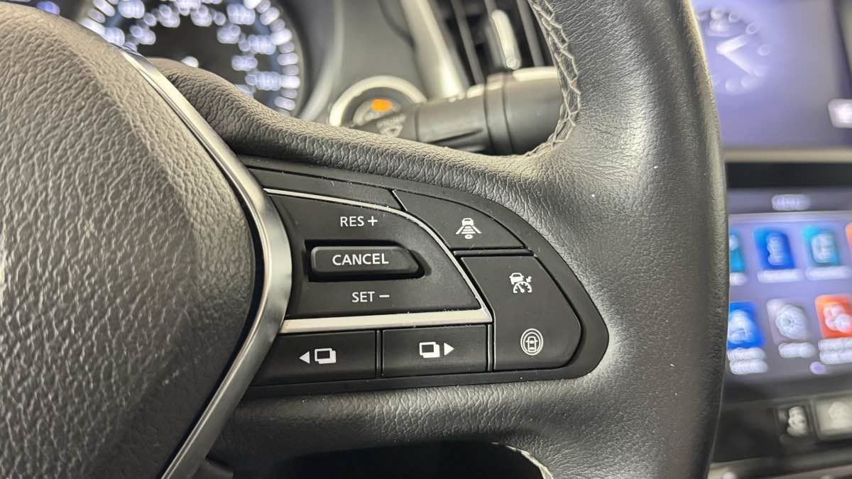 Used 2021 INFINITI Q50 Luxe w/ Seat & Sound Package RWD image 21