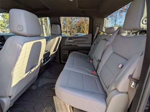 Used 2024 Chevrolet Silverado 1500 LTZ image 13