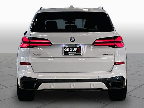 Used 2024 BMW X5 sDrive40i w/ M Sport Package RWD image 4