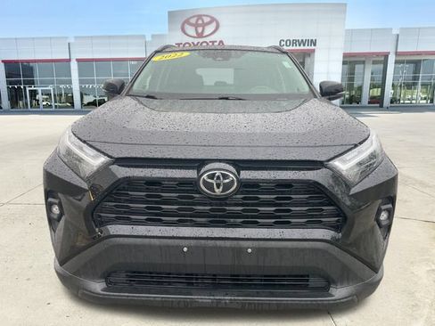 Used 2022 Toyota RAV4 XLE Premium AWD/4WD image 8