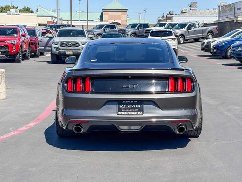 Used 2017 Ford Mustang GT w/ Black Accent Package RWD image 3