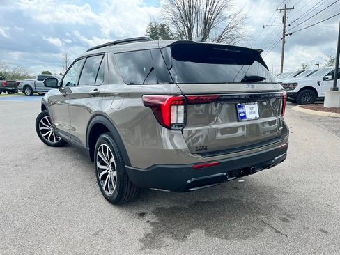 New 2026 Ford Explorer ST-Line AWD/4WD image 4