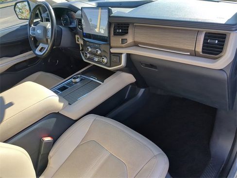 Used 2023 Ford Expedition Max Limited image 15