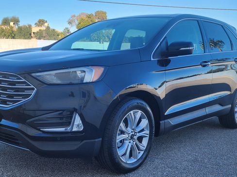 Used 2024 Ford Edge Titanium image 3